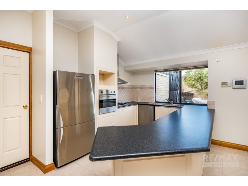 39 Stinson Square, Iluka WA 6028