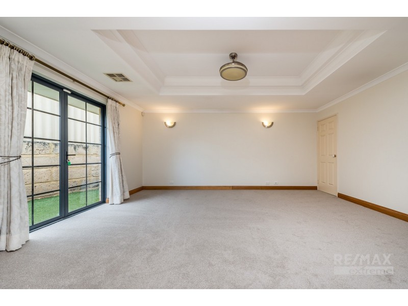 39 Stinson Square, Iluka WA 6028