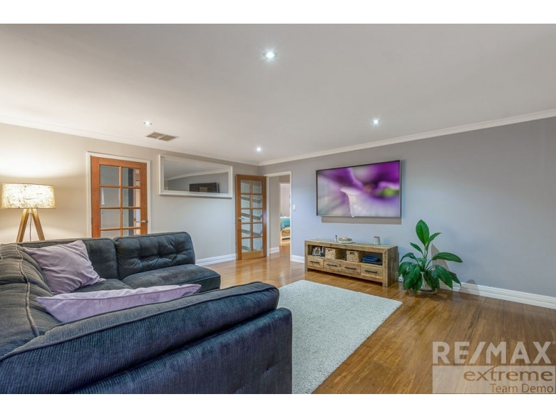 19 Bingarra Crescent, Tapping WA 6065