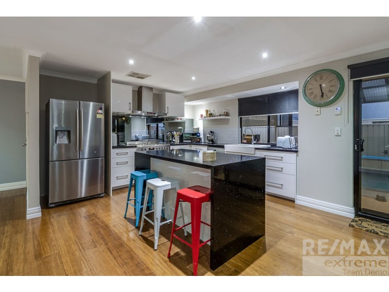 19 Bingarra Crescent, Tapping WA 6065