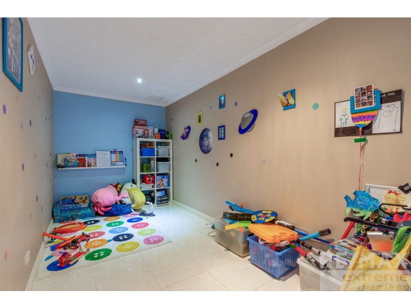 19 Bingarra Crescent, Tapping WA 6065