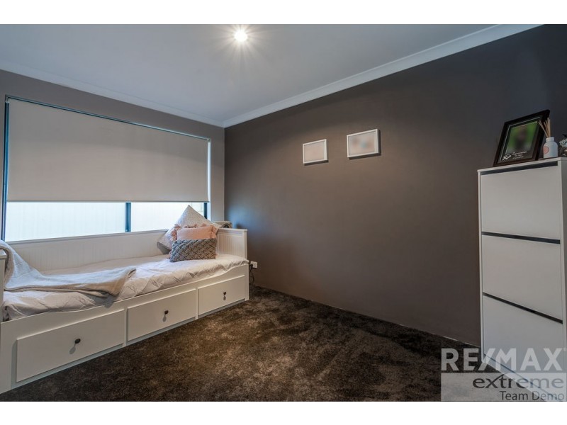 19 Bingarra Crescent, Tapping WA 6065