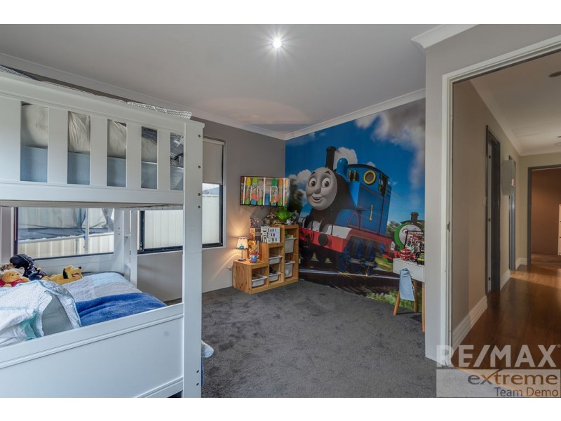 19 Bingarra Crescent, Tapping WA 6065