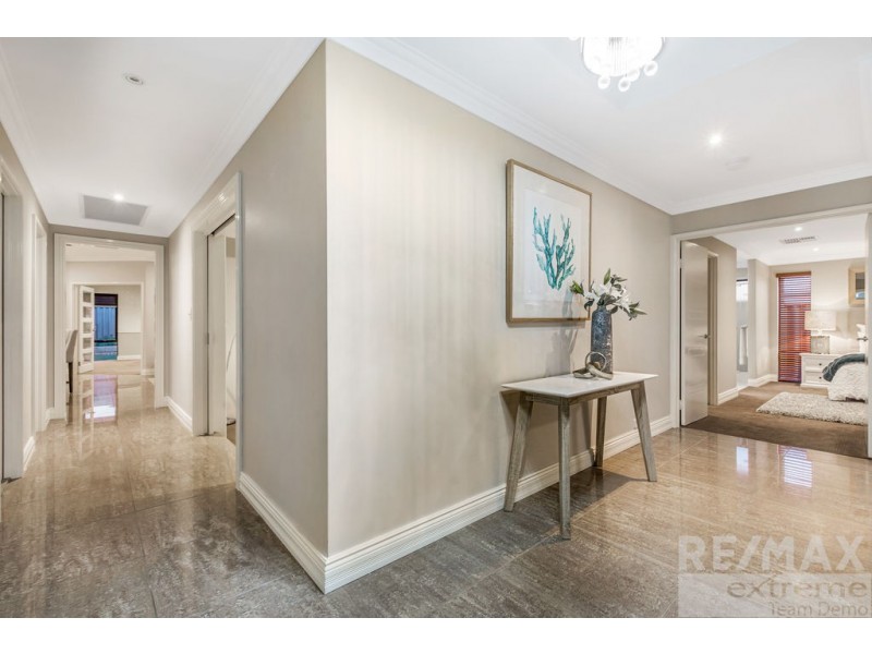 12 Cozens Road, Tapping WA 6065