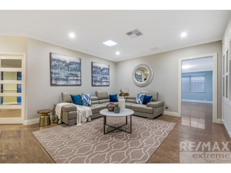 12 Cozens Road, Tapping WA 6065