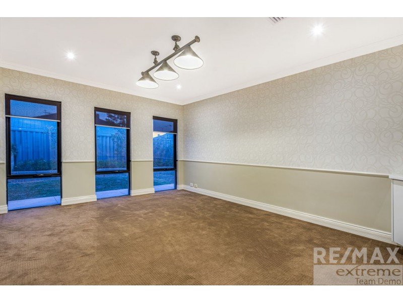 12 Cozens Road, Tapping WA 6065