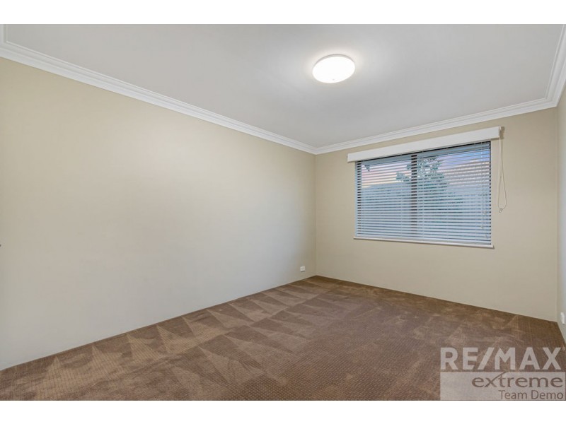 12 Cozens Road, Tapping WA 6065
