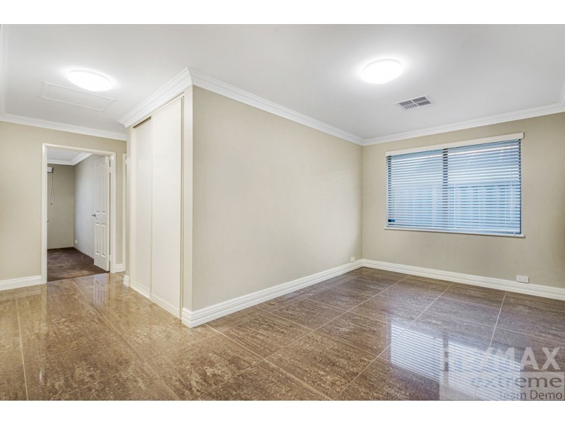 12 Cozens Road, Tapping WA 6065