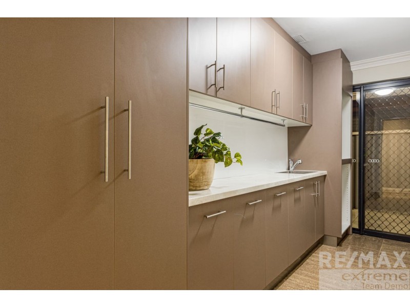 12 Cozens Road, Tapping WA 6065