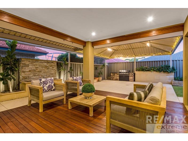 12 Cozens Road, Tapping WA 6065