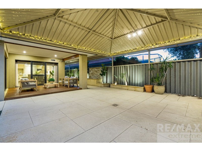 12 Cozens Road, Tapping WA 6065