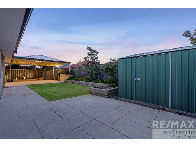 12 Cozens Road, Tapping WA 6065