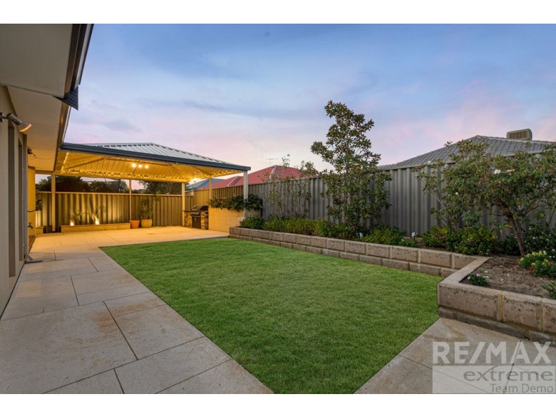 12 Cozens Road, Tapping WA 6065