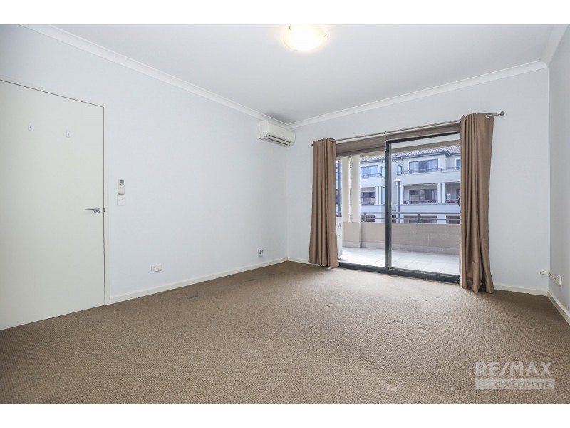 51/3 Sunlander Drive, Currambine WA 6028