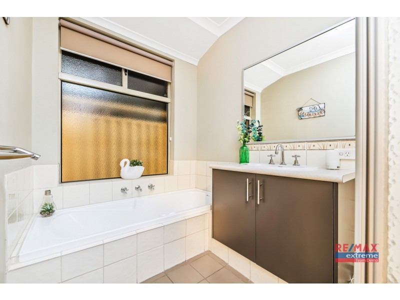 18 Conti Road, Tapping WA 6065