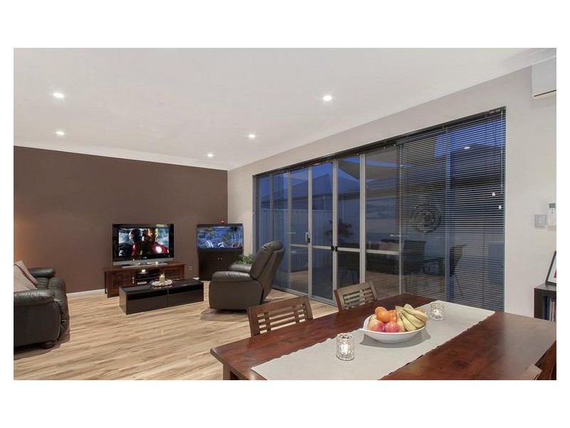 6 Larkhall Way, Butler WA 6036
