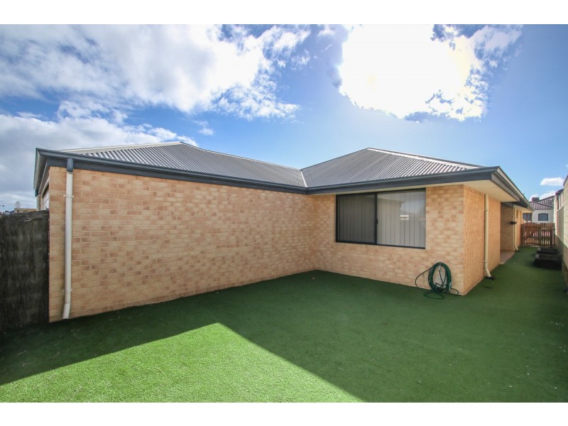 58 Benenden Avenue, Butler WA 6036