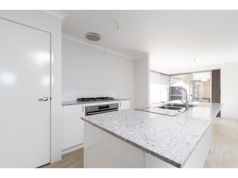 38 Elderiana Link, Banksia Grove WA 6031