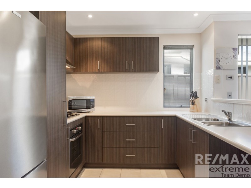 11/15 Crosthwait Circle, Tapping WA 6065