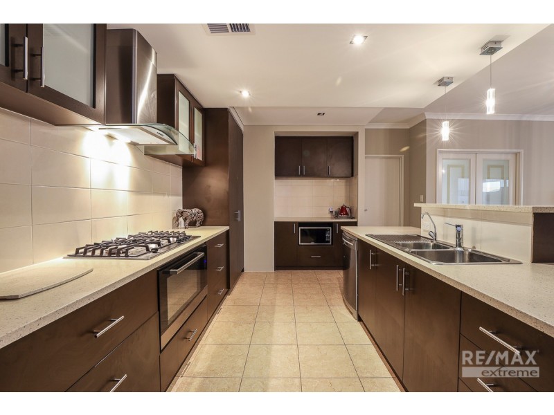 194 Lagoon Drive, Yanchep WA 6035