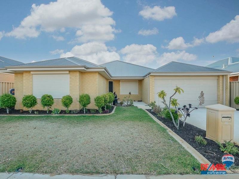 18 Featherstone Gardens, Butler WA 6036