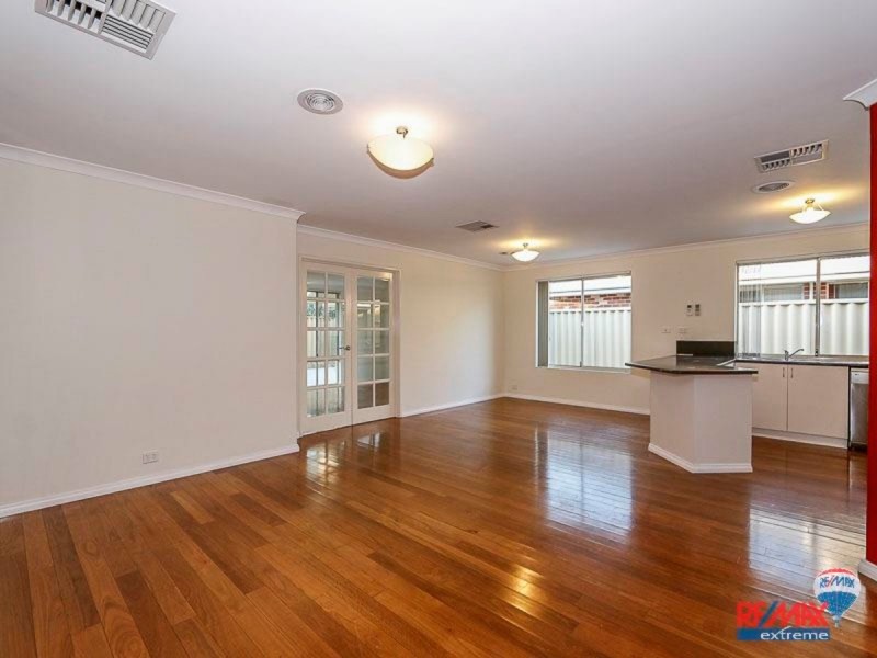 18 Featherstone Gardens, Butler WA 6036