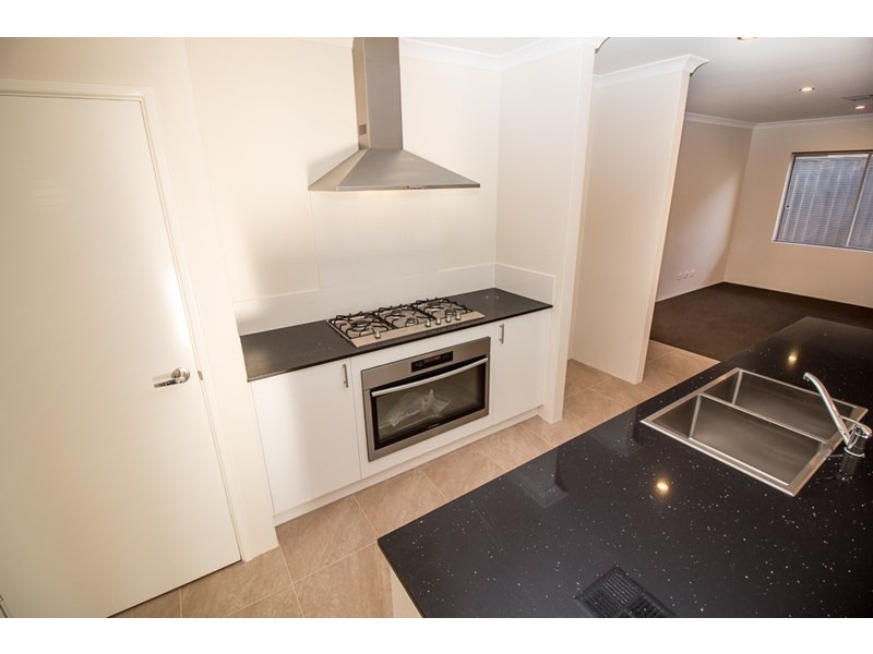 7 Lambent Road, Eglinton WA 6034