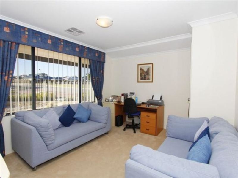 10 Ashcott Gate, Butler WA 6036