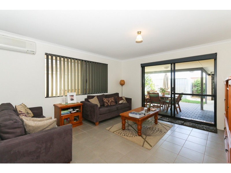 32 Finglas Meander, Butler WA 6036