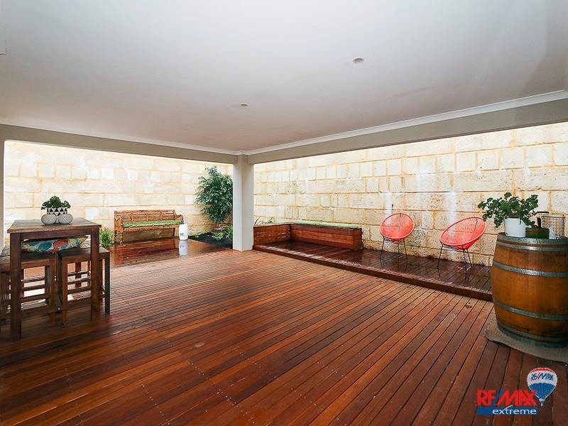 4 Chine Way, Alkimos WA 6038