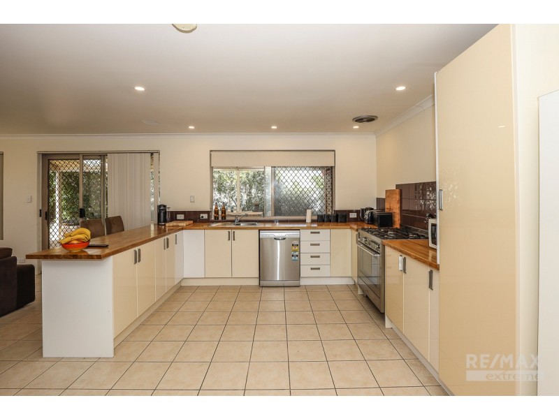 10 Highlander Place, Currambine WA 6028