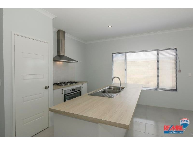 74 Reflection Boulevard, Jindalee WA 6036