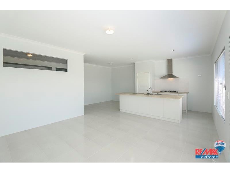 74 Reflection Boulevard, Jindalee WA 6036