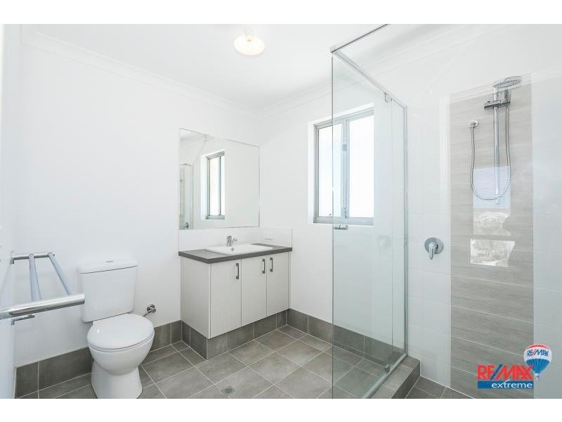 74 Reflection Boulevard, Jindalee WA 6036