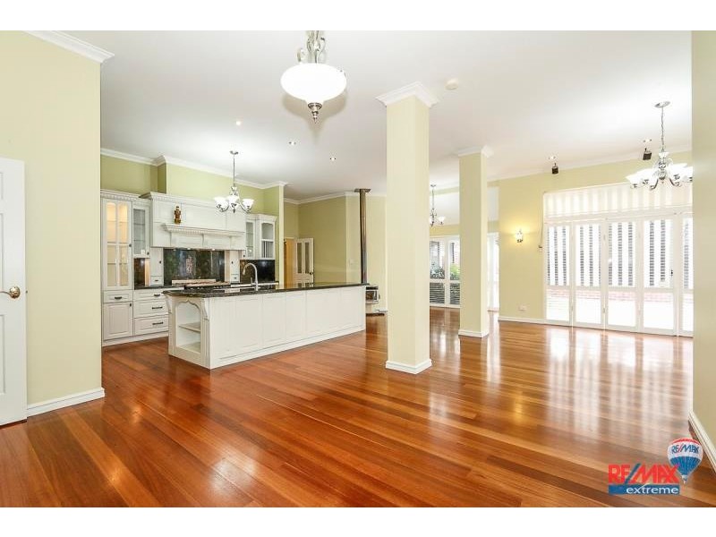 8 Kuta Circuit, Iluka WA 6028