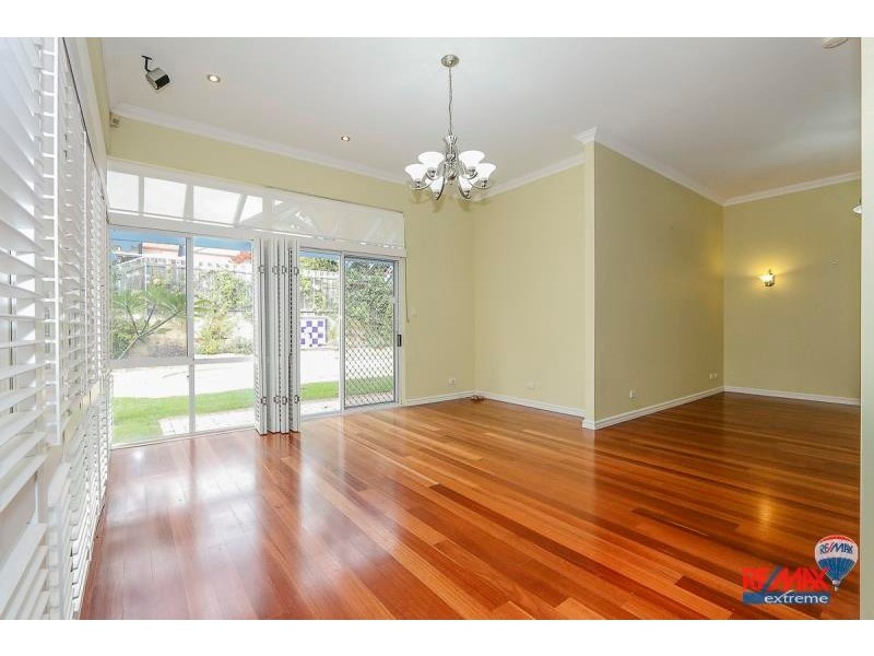 8 Kuta Circuit, Iluka WA 6028