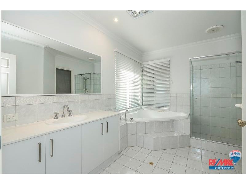 8 Kuta Circuit, Iluka WA 6028