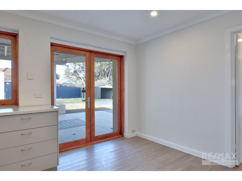 8 Steamer Court, Heathridge WA 6027