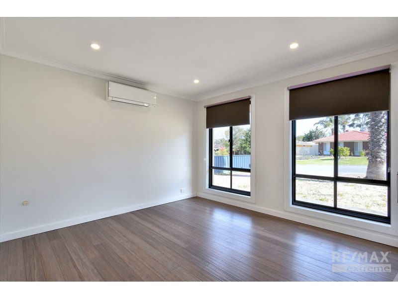 8 Steamer Court, Heathridge WA 6027