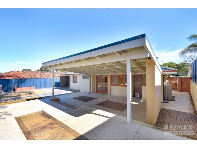 8 Steamer Court, Heathridge WA 6027