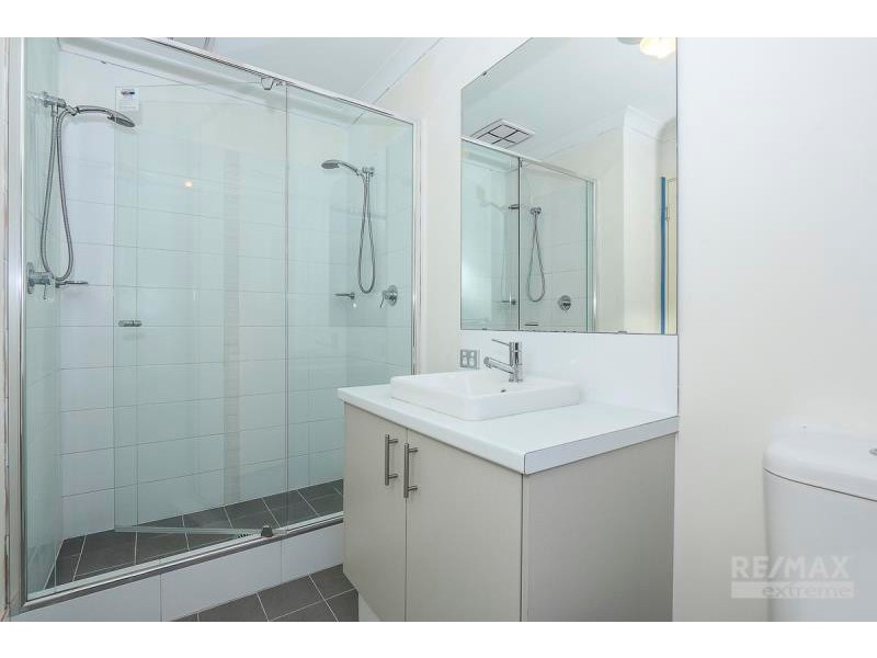 48 Leschenault Loop, Banksia Grove WA 6031