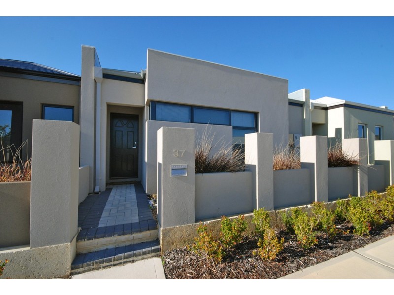 37 Navarre Way, Butler WA 6036