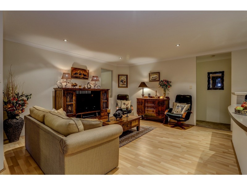 24 Landbeach Boulevard, Butler WA 6036