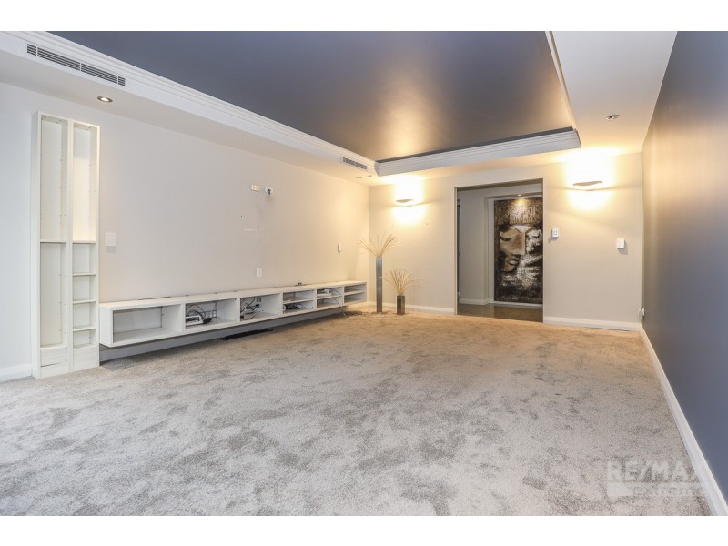 11 Blackpool Promenade, Iluka WA 6028