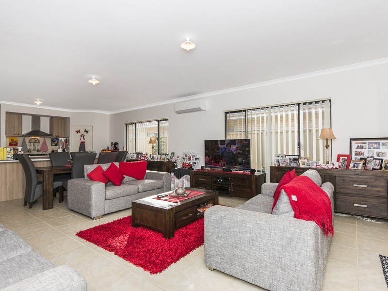 11 Nerium Way, Sinagra WA 6065