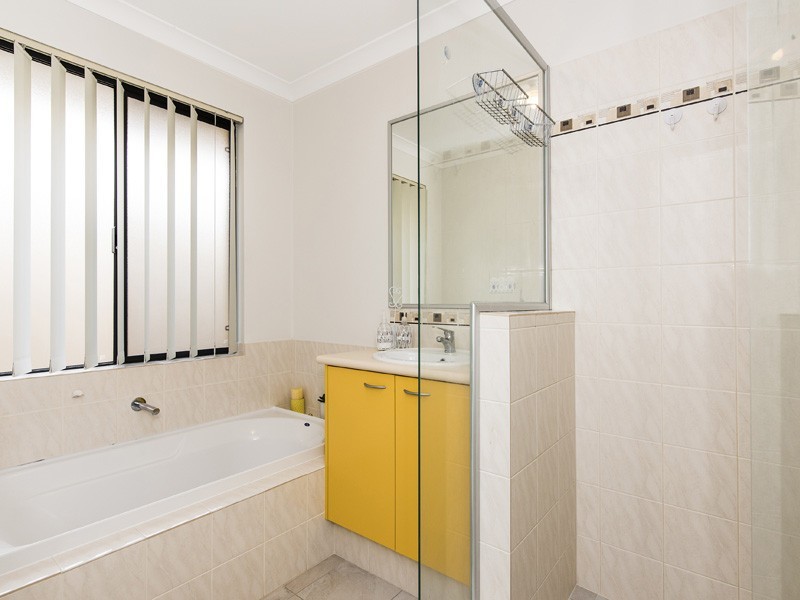 11 Nerium Way, Sinagra WA 6065