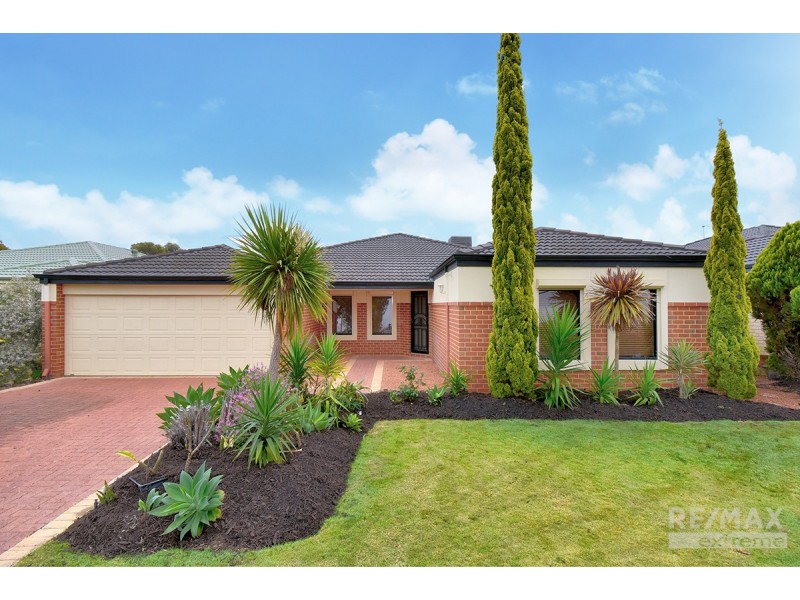 11 Shiralee Bend, Carramar WA 6031