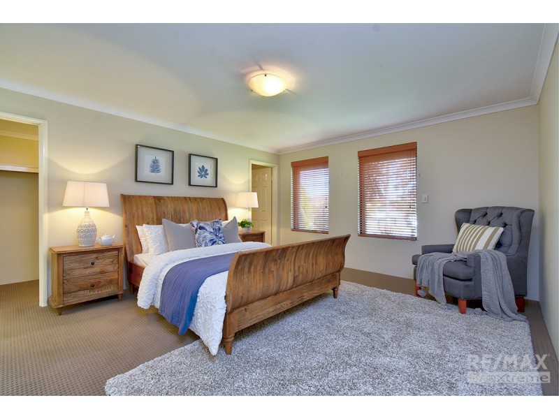 11 Shiralee Bend, Carramar WA 6031