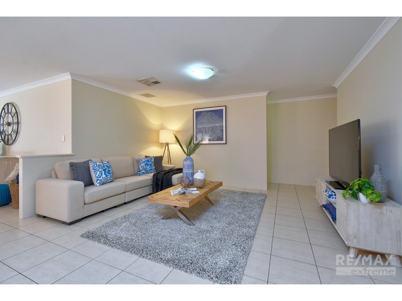 11 Shiralee Bend, Carramar WA 6031