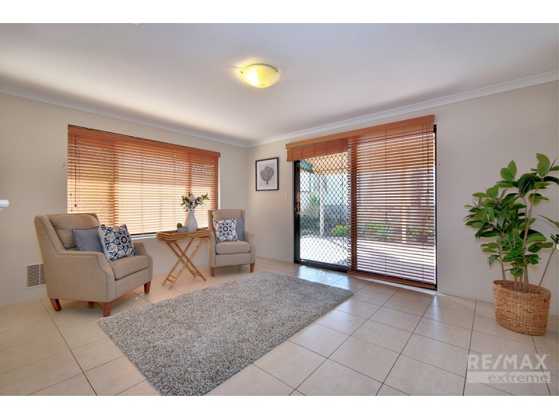 11 Shiralee Bend, Carramar WA 6031
